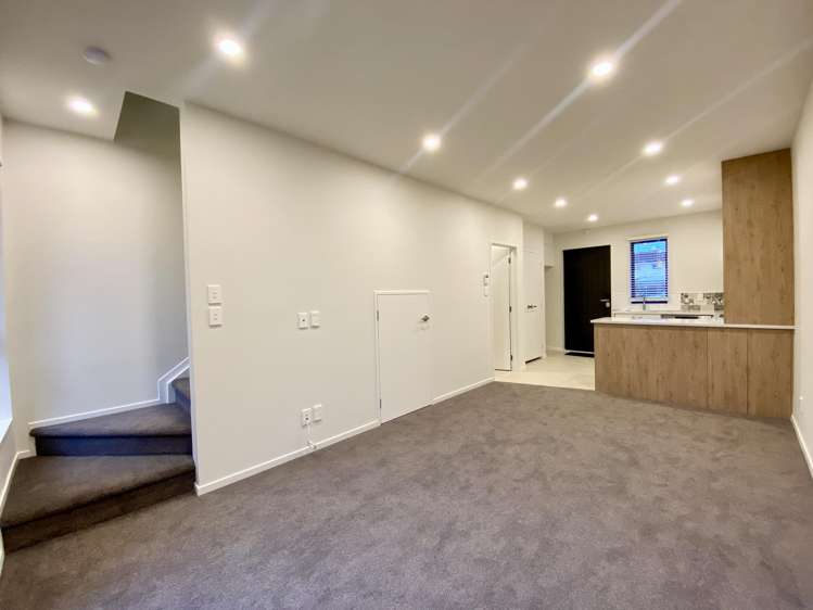 8/47 Beach Road Te Atatu Peninsula_6