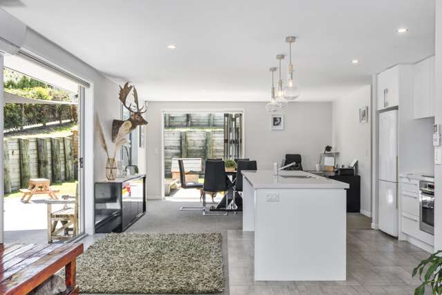 101 Ballintoy Park Drive Welcome Bay_1