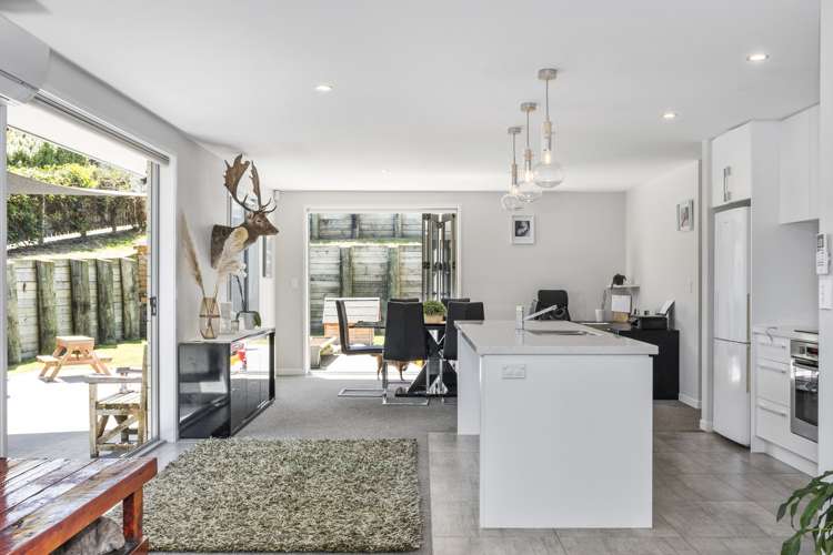 101 Ballintoy Park Drive Welcome Bay_1