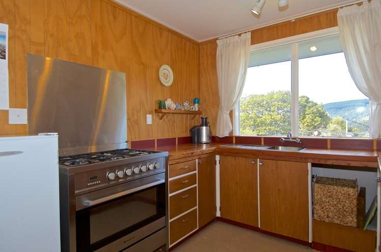 31 Tui Terrace Waipori Falls_9