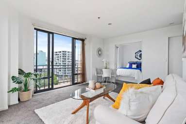 6G/11 Howe Street_1