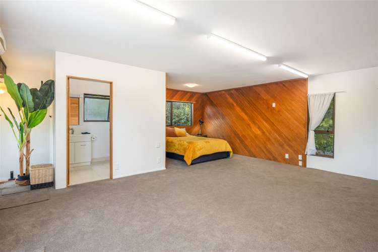 2 Ramsey Place Karori_11