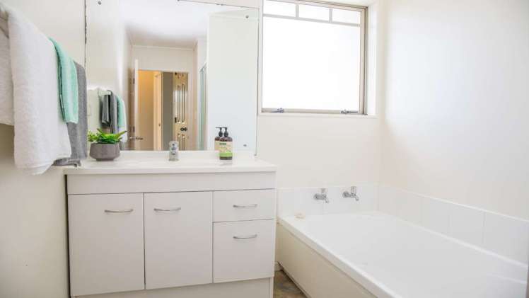 34 Ridgeway Drive Kamo_14