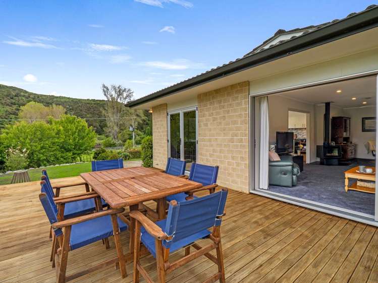 1038 State Highway 4 Upokongaro_19