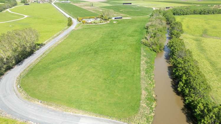 715 Koi Flat Road, Waikoikoi_1