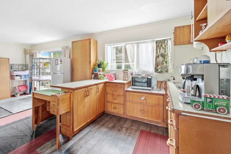 7 Joydon Place Stanmore Bay_18