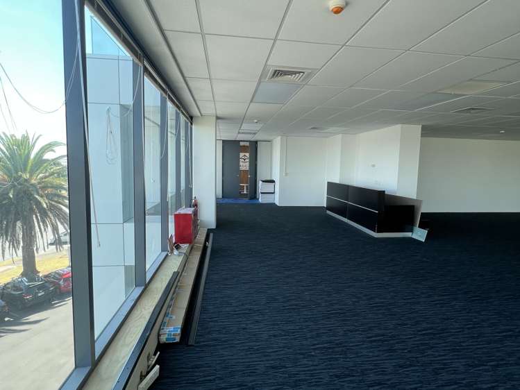 Part Level 2/15B Vestey Drive Mount Wellington_1