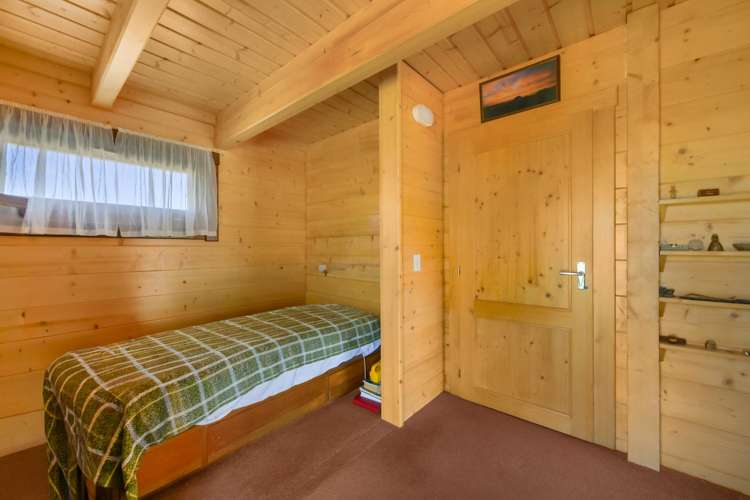 38 Scrubby Gully Road Springvale_9