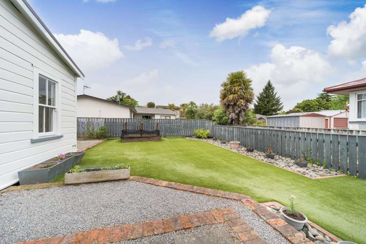 111 Derby Street Feilding_23