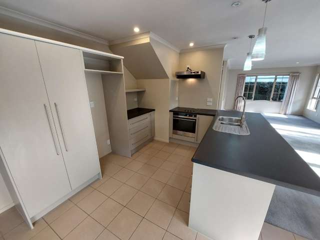 934a Mount Eden Road Three Kings_3