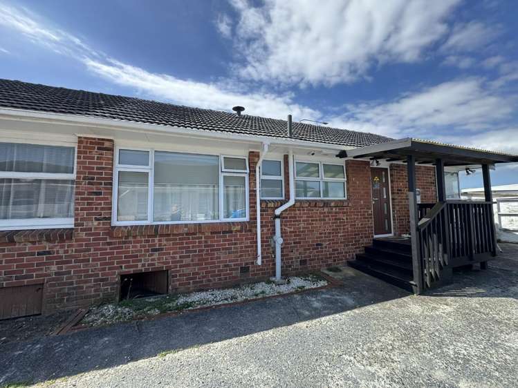 1 287 Richardson Road 1733_1