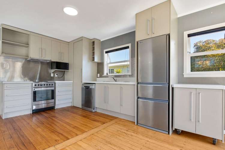 14 Glenfield Road Owhata_4