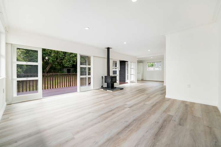 13 Bond Crescent Forrest Hill_11