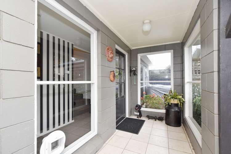 76 Russel Street Gladstone_15