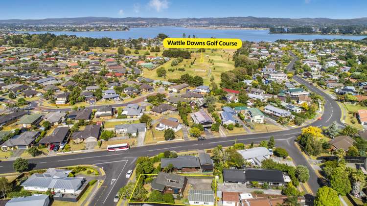 4 Hadley Wood Drive Wattle Downs_15