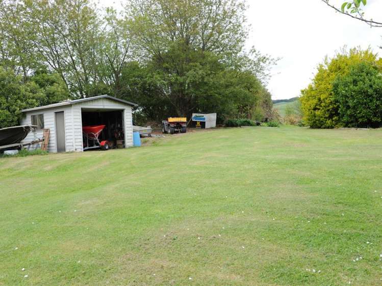 726 Whangamata Road Kinloch_18