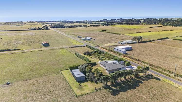 255 Kaihihi Road Okato_35