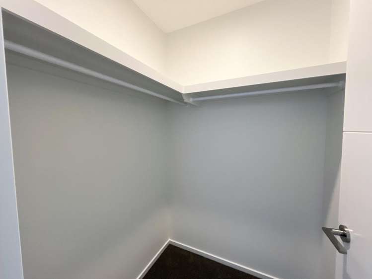 18 Harlequin Drive 11103_9