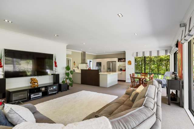 29 Sanctuary Cove Pauanui_4