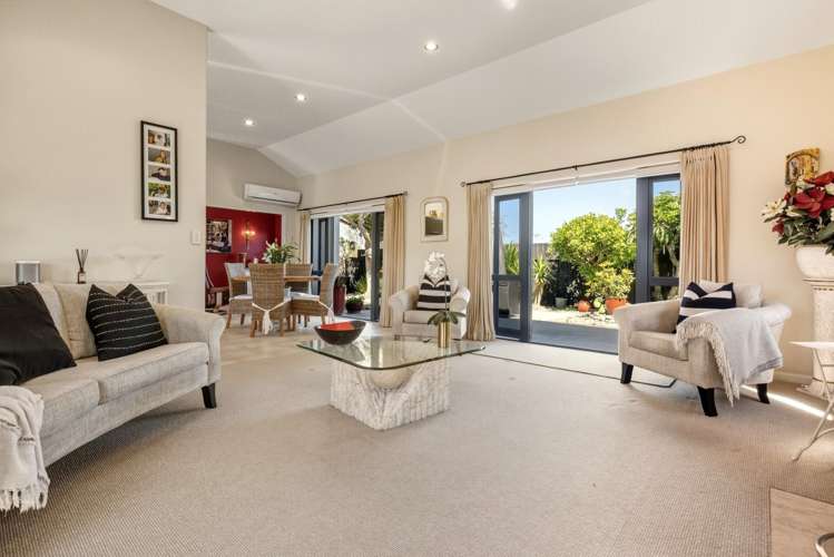 35 Mauritius Key Papamoa_12