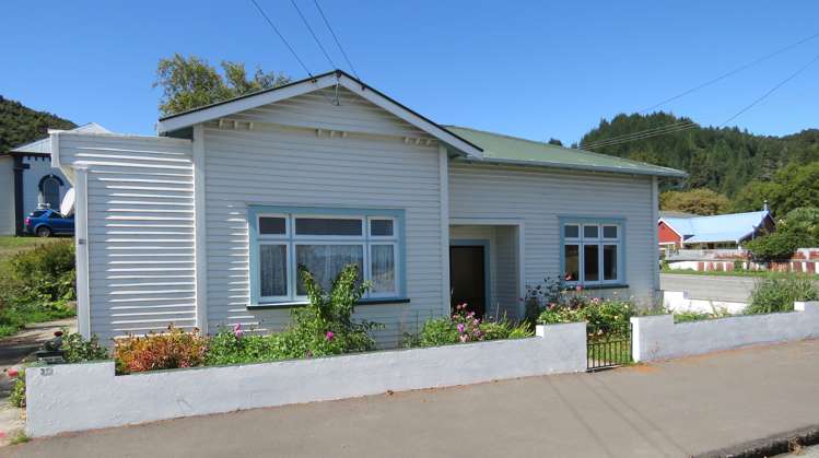 35 Walsh Street Reefton_10