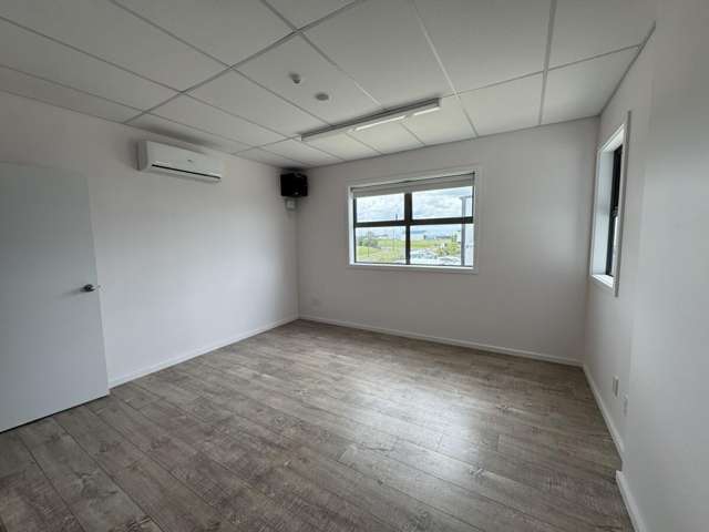 2/129 Ingram Road Rukuhia_3