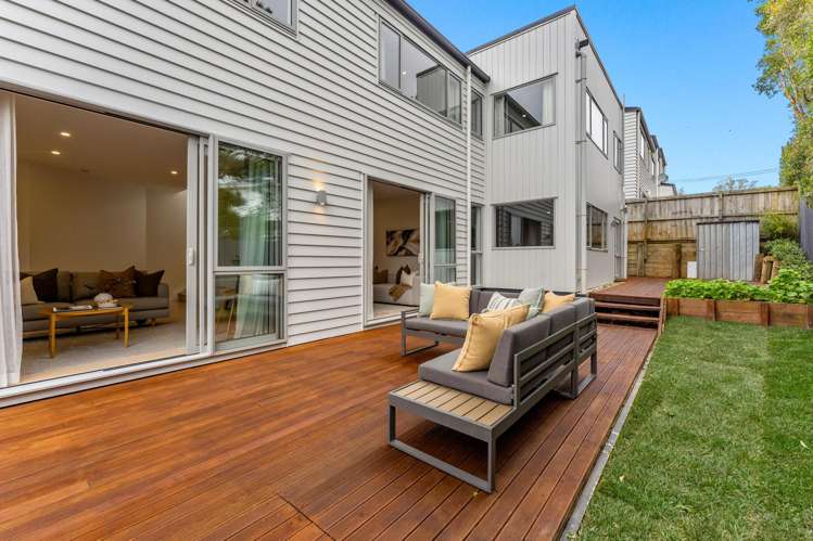 10b Rutherford Terrace Meadowbank_1