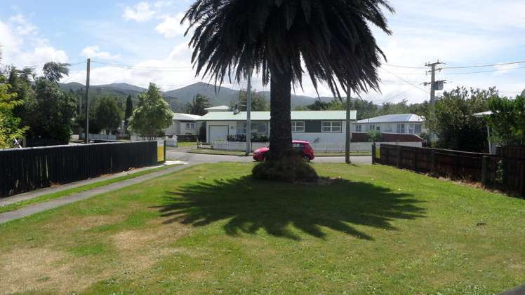 20 Hardie Grove Featherston_16