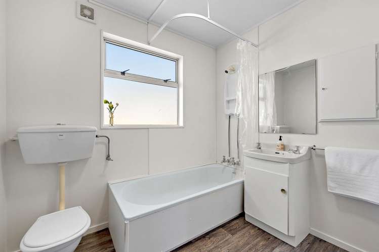 2/16 Ross Street Kilbirnie_11