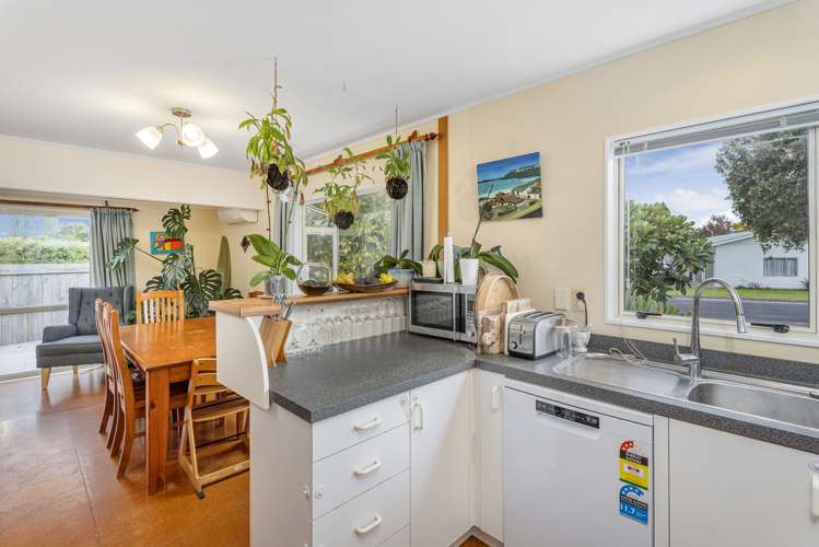28 Whitby Avenue Whitianga_4