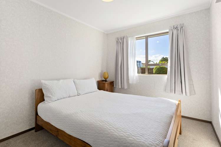 12 Cypress Gardens Place Onerahi_5