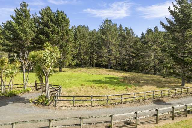 68 Bethells Road Waitakere_2