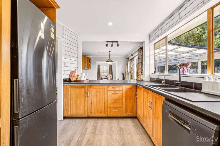 1A Brassey Road Saint Johns Hill_12