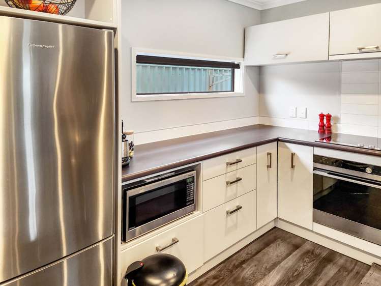 20 Latimer Way Petone_3