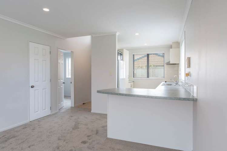 2d Reid Road New Lynn_6