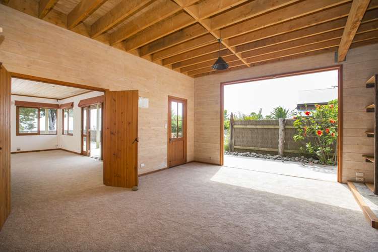 81 Cape Rodney Road Leigh_9
