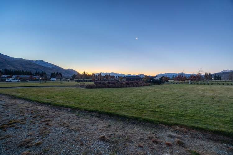 14 Little Orchard Way Wanaka_9