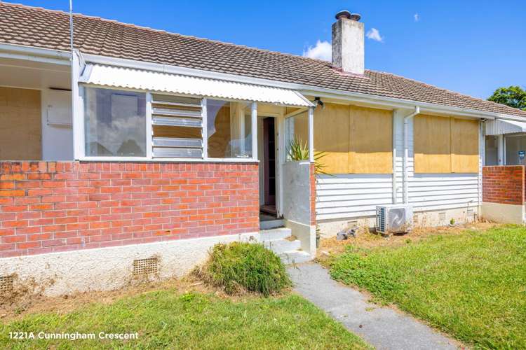 1213–1225 Cunningham Crescent Mayfair_41