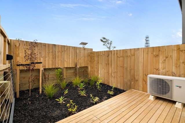25 Awhi Lane Massey_4