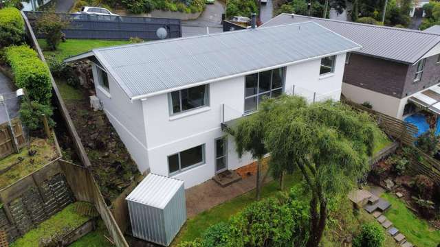 Warm, Spacious Family Home with Spectacular Views