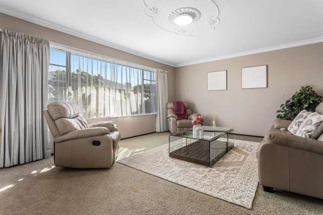 Easy Living, Walk to Kope Village