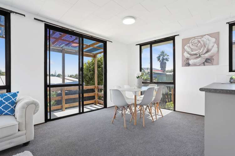 1/22 Starforth Place Henderson_6