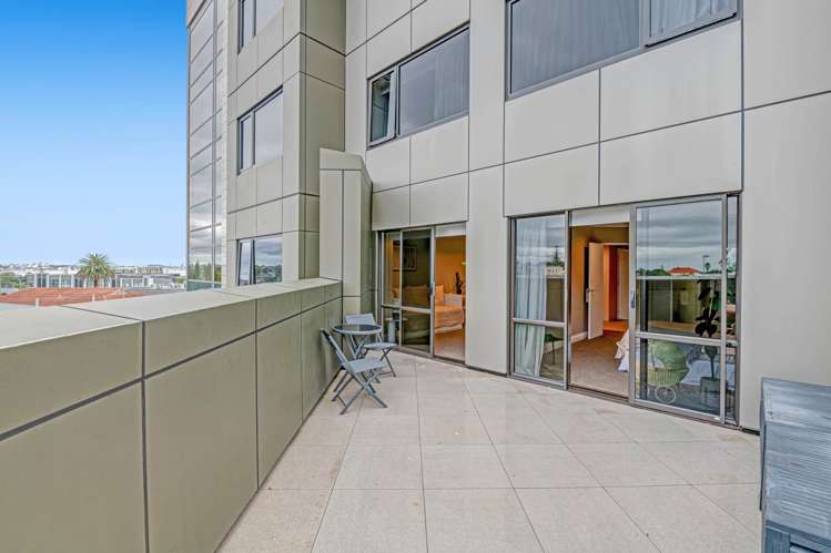 210/9-17 Byron Avenue Takapuna_11