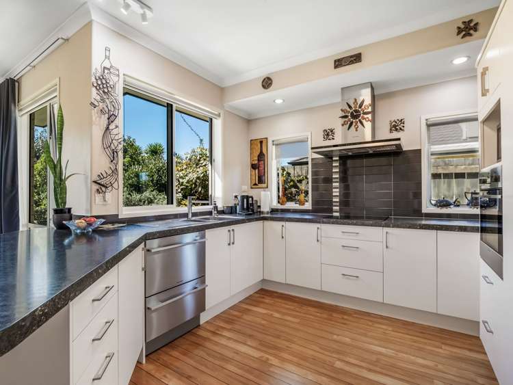 86 Twin Oak Avenue_5