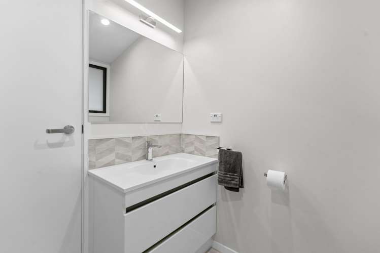 16 Roderick Street Otumoetai_11