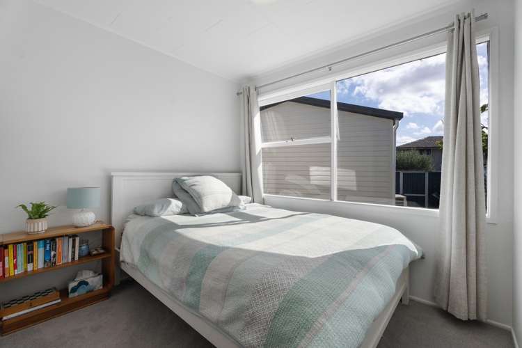 6 Lindis Place Mangere Bridge_11