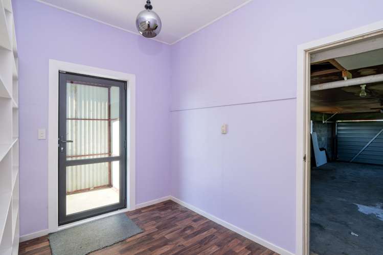 372 Lindsay-Calcium Road Isla Bank_17