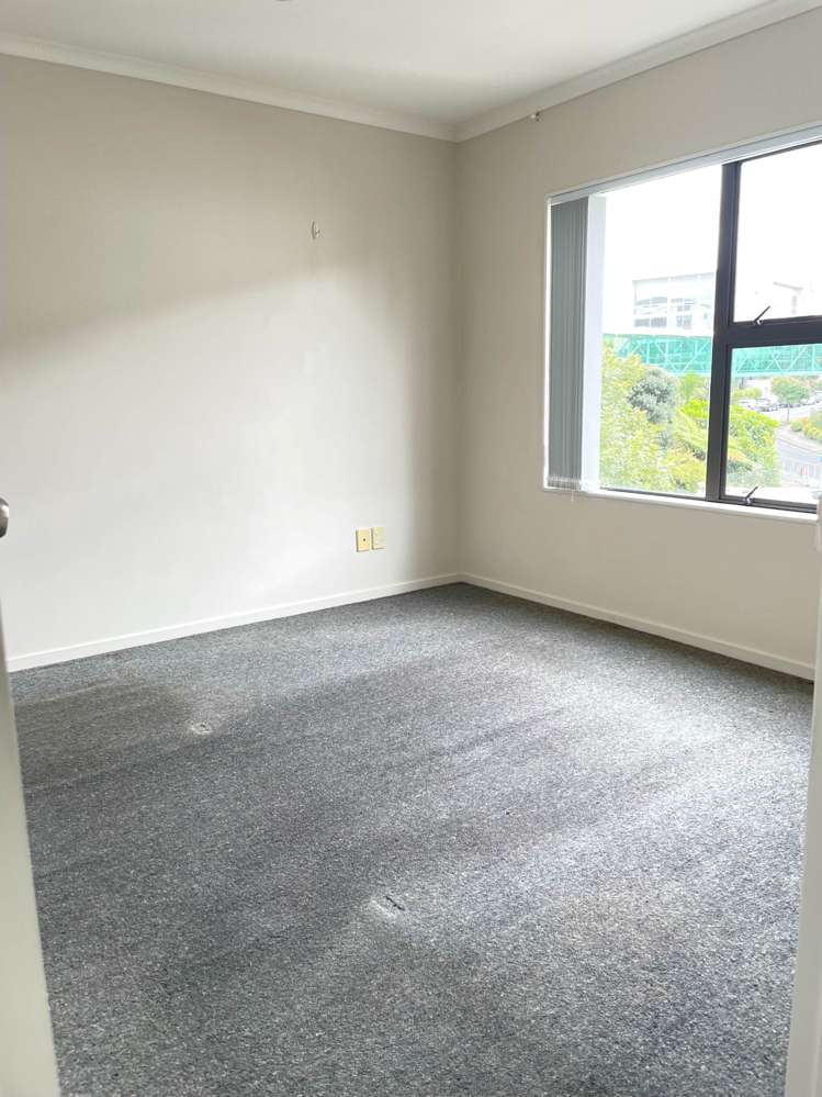 2i/1 Wadier Place Henderson_4