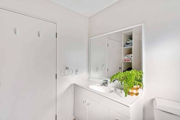 8a Riverview Road New Lynn_22