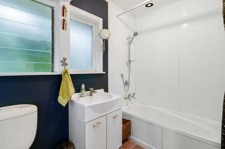 32a Basley Road Owhata_7